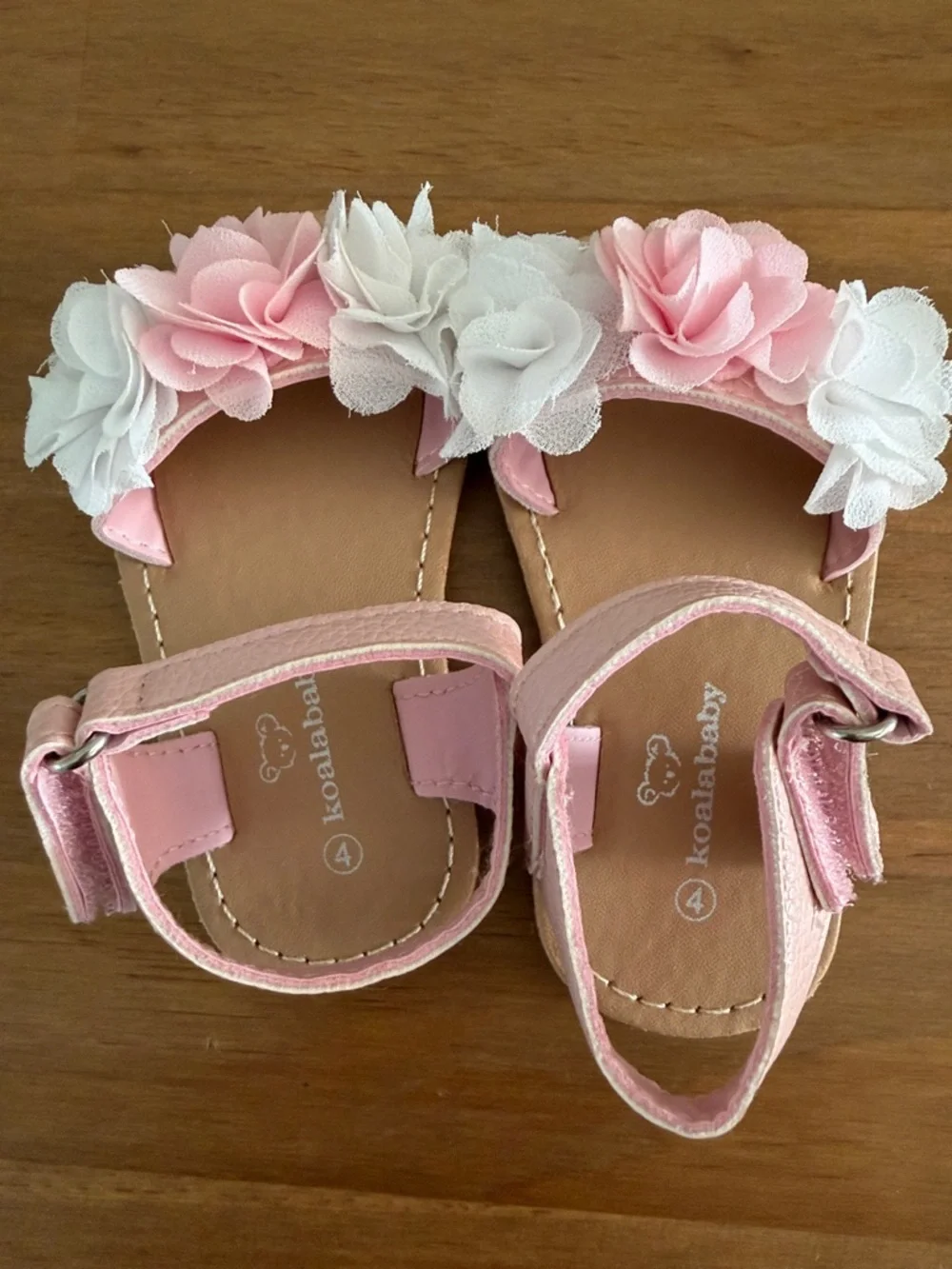 Toddler Pink & White Flower Strap Sandals Size 4 Baby